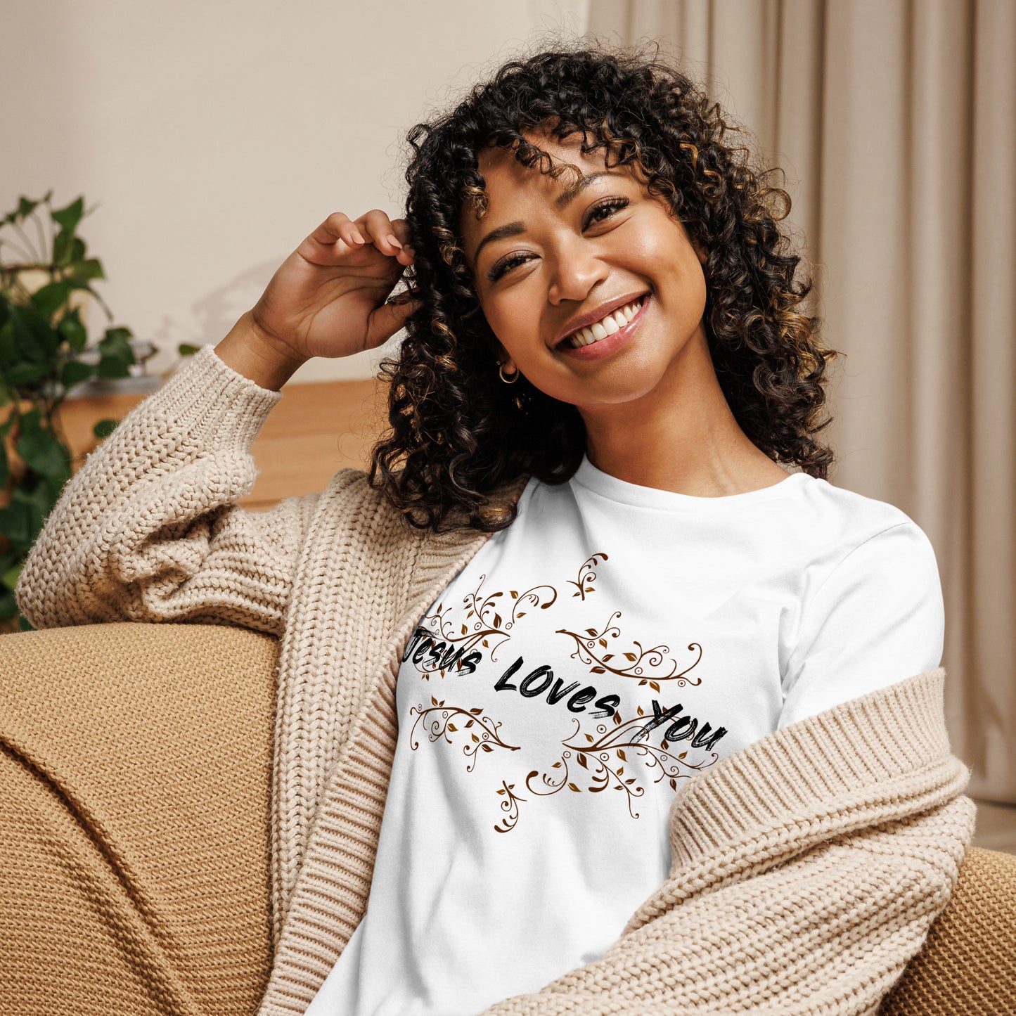 Women's Relaxed T-Shirt JESUS loves you